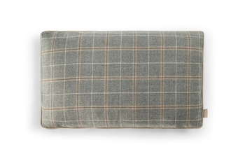 THE-DECORATIVE-CUSHIONS-Rectangular-cushion-Poltrona-Frau-522688-relbd493f2a.jpg